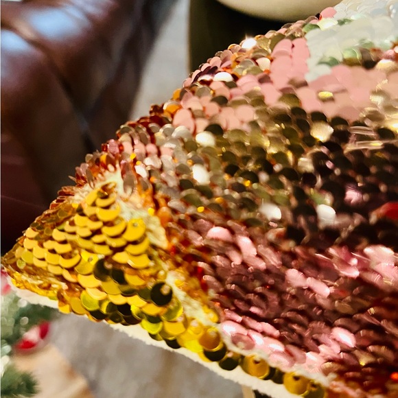 Pink Accent Pillows with Reversible Sequins Pillows for Girls/Teens! 2 Pillows! - Picture 6 of 10